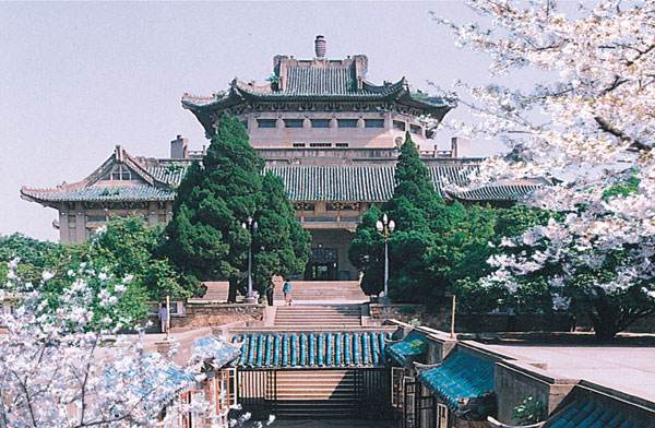 武汉大学图片介绍